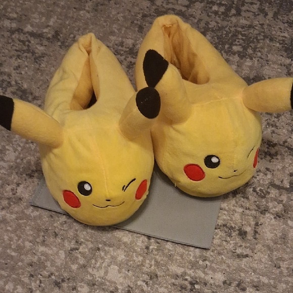 Pokemon Yellow and Black Pikachu Slippers - Picture 1 of 1